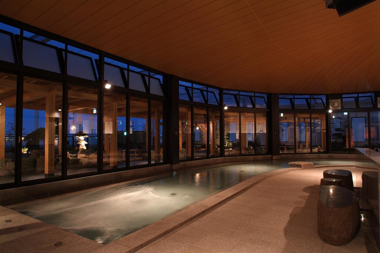 Hotel Yokohama Minatomirai Manyo Club Extérieur photo